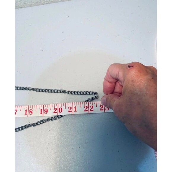 Express Crossbody Handbag with Chain Strap - Picture 9 of 10